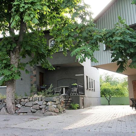 Kraavi Guest Hostel Kuressaare Esterno foto