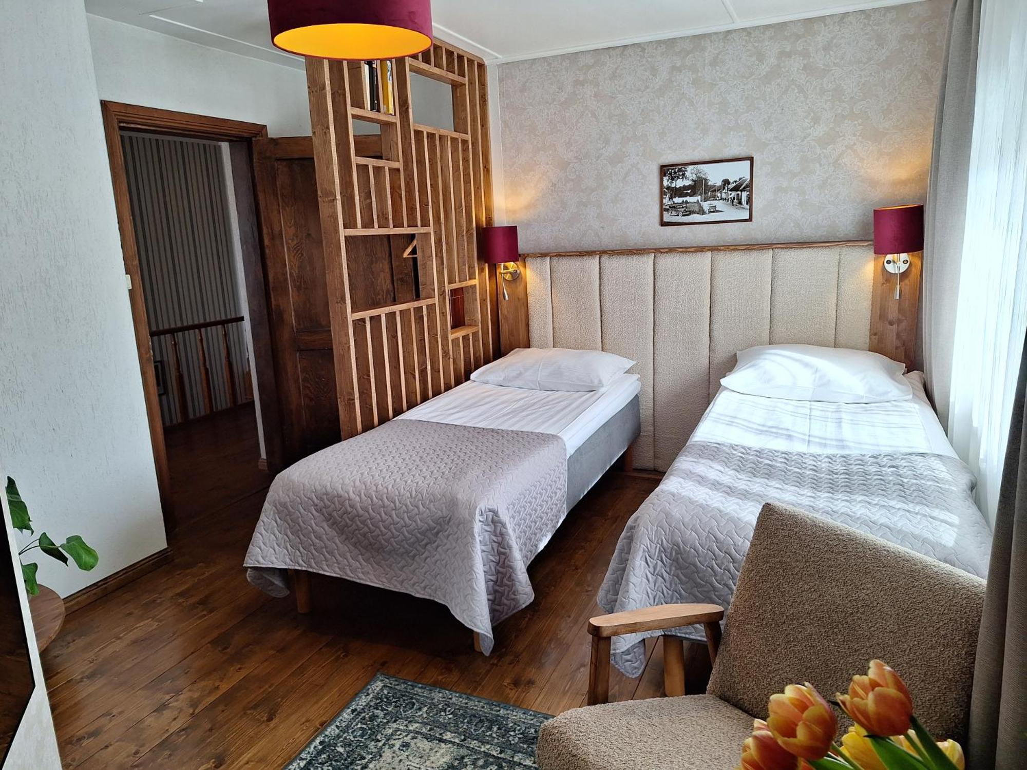 Kraavi Guest Hostel Kuressaare Esterno foto