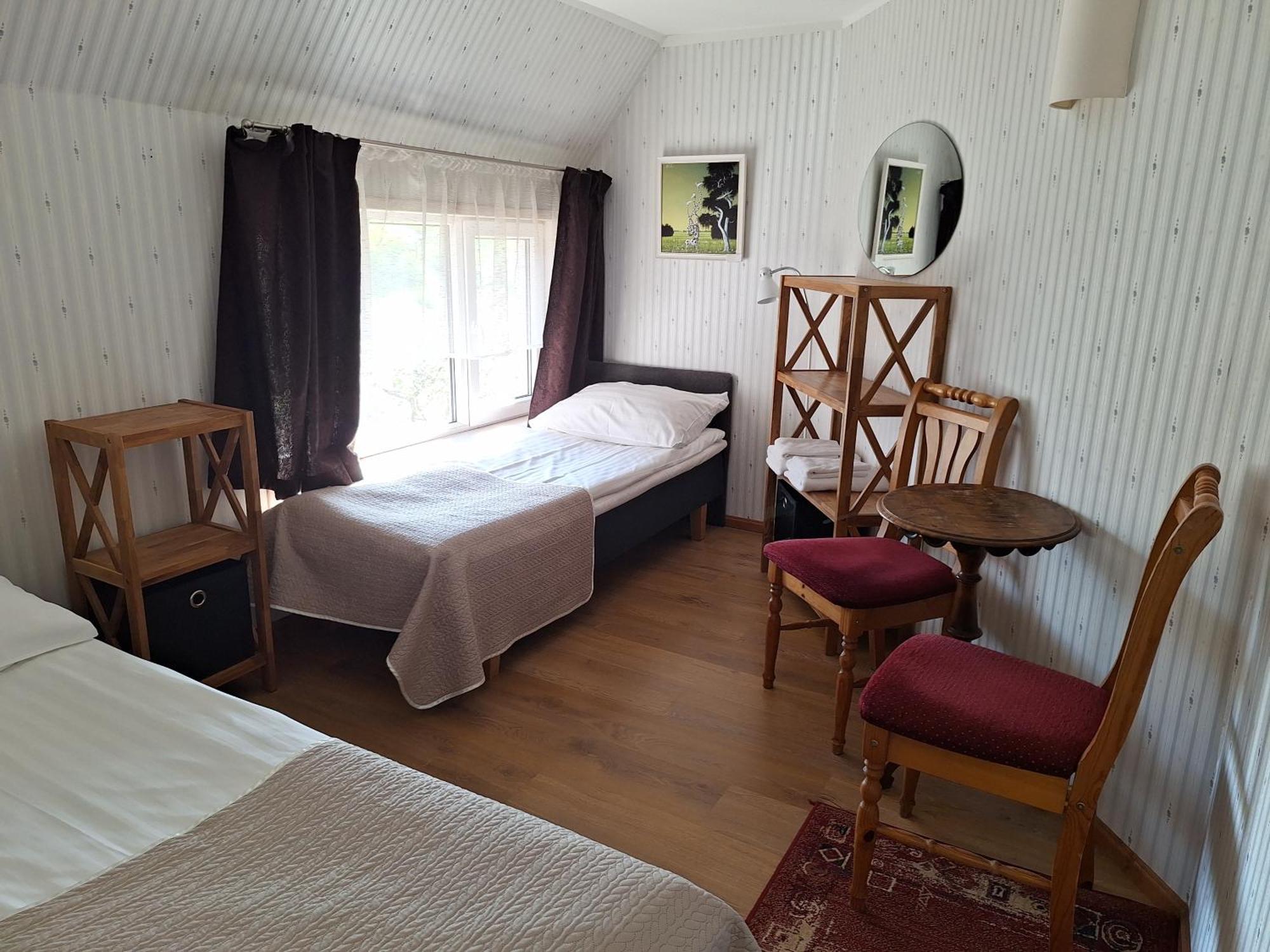 Kraavi Guest Hostel Kuressaare Esterno foto