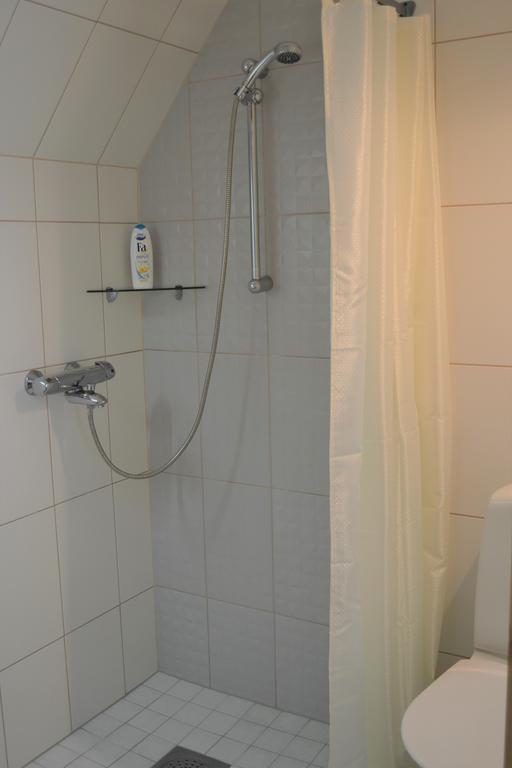 Kraavi Guest Hostel Kuressaare Esterno foto