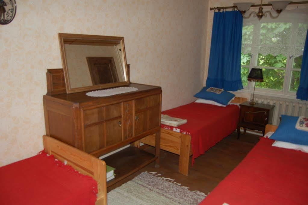 Kraavi Guest Hostel Kuressaare Esterno foto